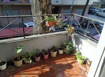 Departamento · 40m² · 2 Ambientes · Venta Depto 2 Amb, Balcon, Frente, Flores