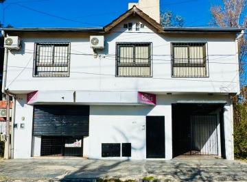 Casa · 304m² · 6 Ambientes · 2 Cocheras · Casa Multifamiliar Ituzaingo Local Cochera