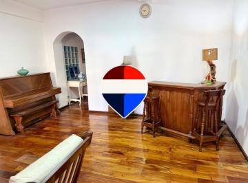 Casa · 251m² · 5 Ambientes · 2 Cocheras · Venta Casa 5 Ambientes Parque Avellaneda Cocheras