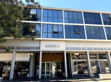 Oficina comercial · 37m² · 1 Cochera · Alquiler Oficina con Cochera en Agora 2 Pilar