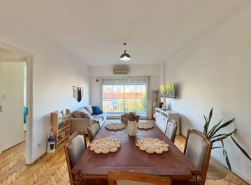 Departamento · 79m² · 3 Ambientes · Venta 3 Ambientes Reciclado con Balcón Flores