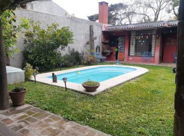 Casa · 129m² · 5 Ambientes · 1 Cochera · Venta Casa Dos Dorm. - Granadero Baigorria