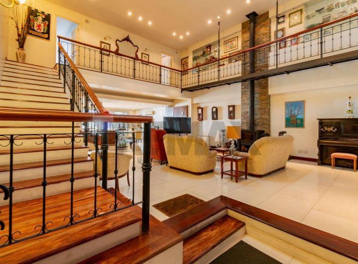Casa · 318m² · 4 Ambientes