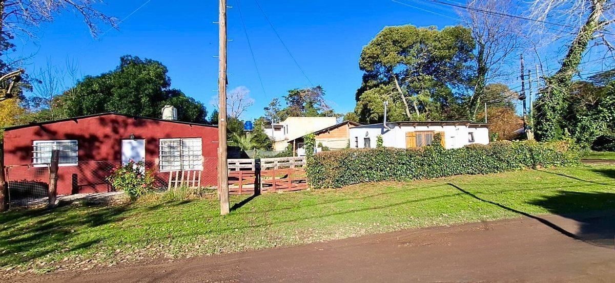 Terreno en esquina con 2 unidades, 252m², Las Dalias, ideal renta