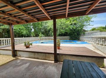 Casa · 200m² · 4 Ambientes · 3 Cocheras · Casa en Venta en Chascomús