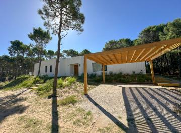 Casa · 180m² · 4 Ambientes · 2 Cocheras · Venta Casa 4 Amb Pinamar Norte - Financia