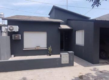Casa · 132m² · 4 Ambientes · 1 Cochera · Venta Casa en San Carlos Centro