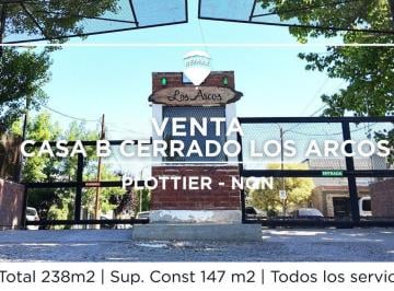 Casa · 147m² · 6 Ambientes · 1 Cochera · Venta Casa 3 Dorm. B Cerrado Plottier