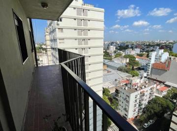 Departamento · 66m² · 3 Ambientes · 1 Cochera · Venta 3 Amb C/ Balcon y Cochera, Monte Castro!