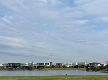 Terreno · 869m² · Venta. Lote, Al Agua. Barrio Vistas. Puertos.