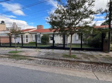 Casa · 228m² · 7 Ambientes · 2 Cocheras · Venta Casa 4 Dorm. Cochera Villa Belgrano