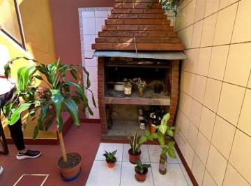 PH · 135m² · 3 Ambientes · 3 Cocheras · PH Tipo Casa 3 Amb Al Frente con Cochera Lanus o