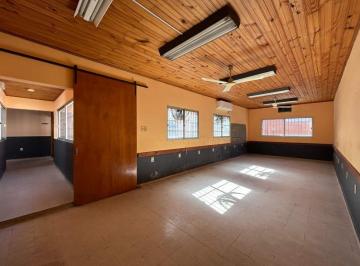 Casa · 320m² · 11 Ambientes · 1 Cochera · Venta Casa / Oficinas en Cordon con Renta