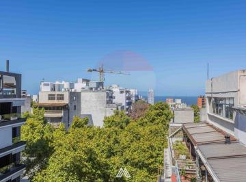 Departamento · 134m² · 5 Ambientes · Venta Centro 4 Dorm. con Balcon