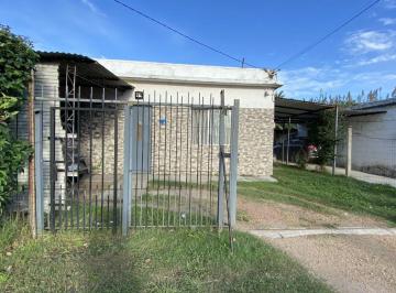 Casa · 130m² · 4 Ambientes · 2 Cocheras · Casa en Venta 3 Dorm. Las Piedras