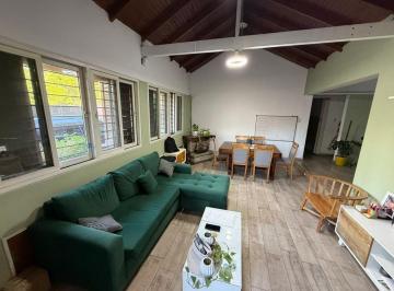 Casa · 132m² · 5 Ambientes · Chalet 6 Amb C/ Depto Patio y Cochera Monte Grande