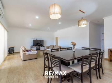 Casa · 170m² · 4 Ambientes · 2 Cocheras · Venta Propiedad Premiun Palos Verdes 3 Dorm.