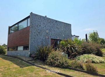 Casa · 140m² · 2 Ambientes · Complejo de Dos Duplex en B. Golf S. de La Ventana