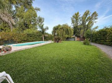 Casa · 81m² · 3 Ambientes · Casa en Venta en Manuel Ocampo con Pileta