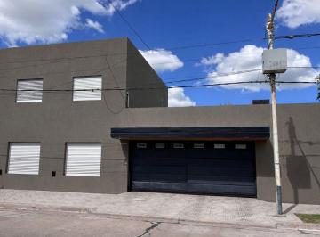 Casa · 154m² · 4 Ambientes · 2 Cocheras · Casa en Venta en Pergamino