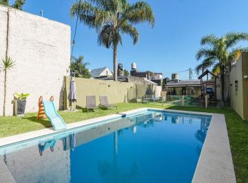 Casa · 140m² · 5 Ambientes · 1 Cochera · Venta Casa 5 Amb Munro a Nueva con Pileta y Parque