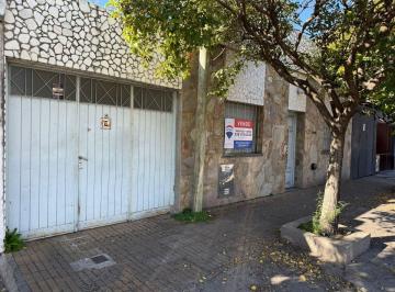 Casa · 120m² · 3 Ambientes · 1 Cochera · Venta de Casa a Remodelar en San Nicolas de Los A.