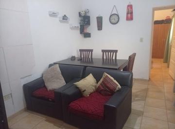 Casa · 88m² · 4 Ambientes · 1 Cochera · Casa en Venta Barrio San Martin Apta Credito!