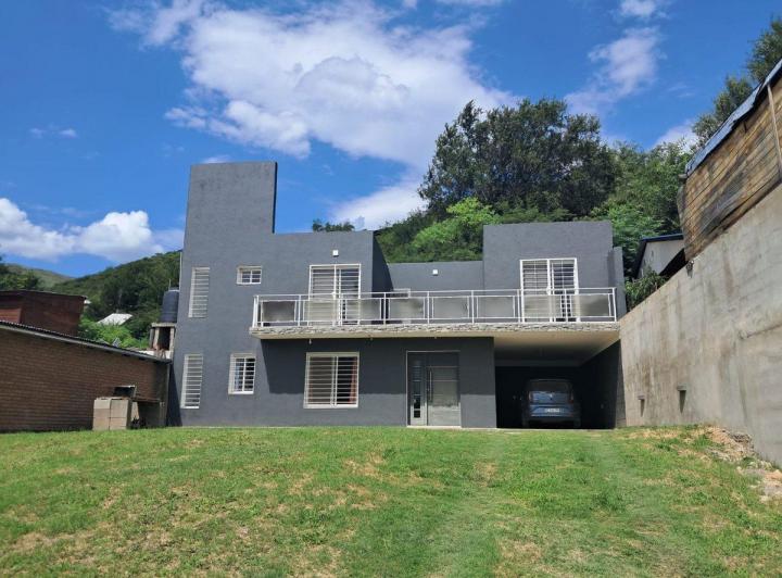 Casa · 120m² · 3 Ambientes · 1 Cochera