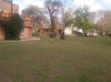 Casa · 371m² · 4 Ambientes · Estancia Frente a Lago Piedras Moras 2,3 Ha