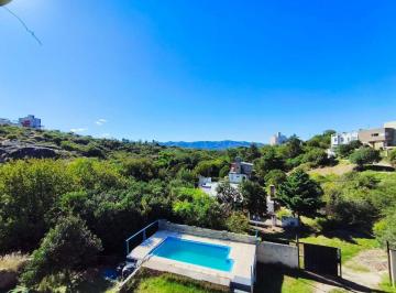 Casa · 152m² · 4 Ambientes · 1 Cochera · Venta Casa 3 Dormi Pileta y Vista Carlos Paz