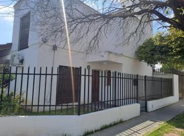 PH · 75m² · 3 Ambientes · 1 Cochera · Casa 2 Dorm y Cochera Barrio Marques