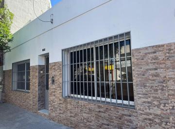 Local comercial · 81m² · Amplio Local Comercial Pueyrredón - Alquiler