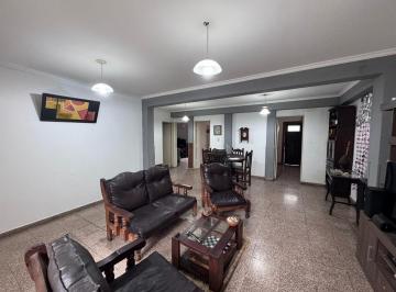 Casa · 120m² · 5 Ambientes · 1 Cochera · Casa 3 Dorm 2 Bañ Cochera B Altamira Apta Credito