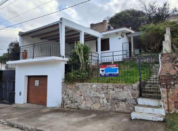 Casa · 72m² · 3 Ambientes · 1 Cochera · Casa en Venta 2 Dorm en Río Ceballos Av Sarmiento