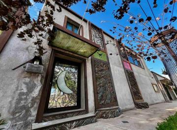 Casa · 470m² · 6 Ambientes · 4 Cocheras · Vivienda - Atelier en Carrodilla, Lujan de Cuyo