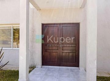Casa · 200m² · 5 Ambientes · 2 Cocheras · Casa en Venta en Ayres Plaza, Pilar, G. B. a. Zona Norte