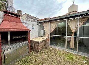 PH · 82m² · 4 Ambientes · 1 Cochera · Venta PH 4 Ambientes en Caseros con Cochera
