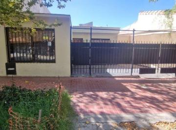 Casa · 160m² · 8 Ambientes · 1 Cochera · Casa en Venta 4 Habitaciones, 6ta Sección, Mendoza