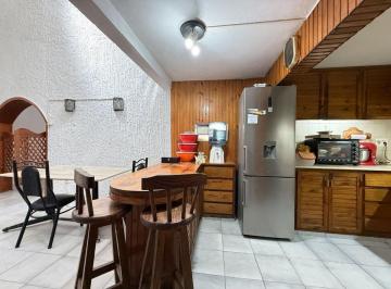 Casa · 86m² · 3 Ambientes · Venta Casa Aguada 2 Dorm. 2 Baños Parrillero