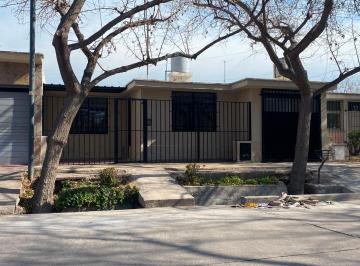 Casa de 5 ambientes, Ciudad de Mendoza · Casa en Sexta Sección Restaurada a Nuevo