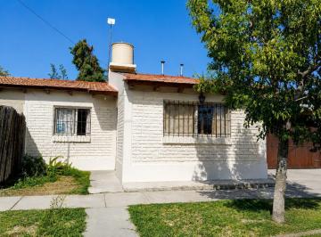 Casa · 71m² · 5 Ambientes · 1 Cochera · Casa en Lujan de Cuyo