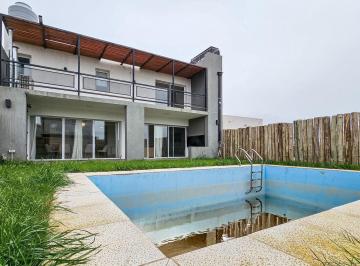 Casa · 229m² · 3 Dormitorios · 2 Cocheras · Casa 3 Dorm. Altos de Patagonia