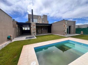 Casa de 6 ambientes, Luján de Cuyo · Casa Alquiler 3 Dorm. 3 Baños Pileta Barrio Privado Ciro de Vieytes