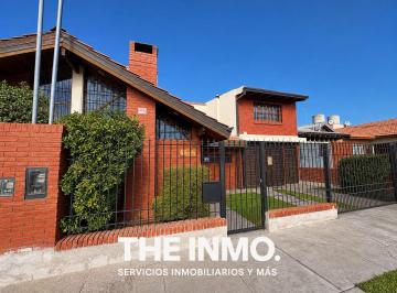 Casa de 7 ambientes, Villa Nueva · Casa de 209 m² con 3 Dorm. en Venta en Villa Nueva