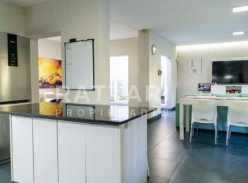 Casa de 3 ambientes, La Matanza · Venta Casa en Lote Propio 3 Ambientes con Piscina. Ramos Mejía