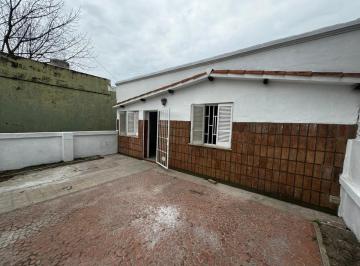 Casa · 66m² · 3 Ambientes · 1 Cochera · Casa en Venta con Patio