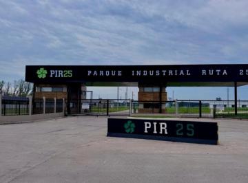 Terreno · 2700m² · Lote/ Terreno Industrial en Venta Desde 2.700 m² Pir 25. Moreno