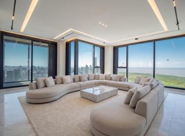 Departamento · 238m² · 4 Ambientes · 3 Cocheras · Venta Ultimo Semi - Piso Harbour Tower por Encima del Piso 45 - 3 Suites Dependencia. 3 Cocheras.
