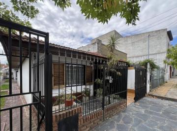 PH · 54m² · 3 Ambientes · 1 Cochera · PH en Venta con Cochera. Quilmes!