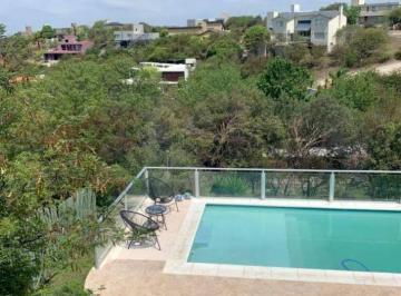 Casa · 1204m² · 4 Ambientes · 2 Cocheras · Casa en Estancia Q2